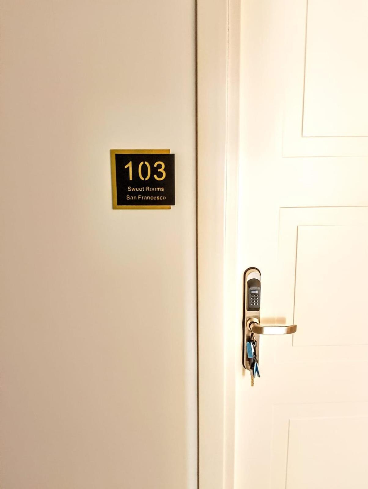 Sweet Rooms San Francesco Naples Exterior photo